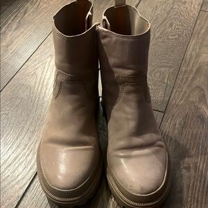 Lucky Brand Stylish Beige Ankle Boots